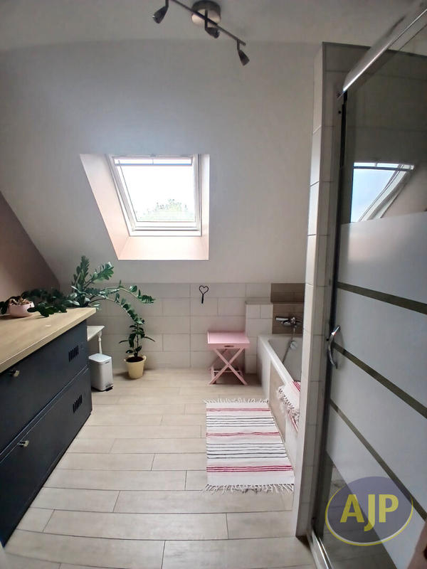 Maison - 152 m² - 5 pièces