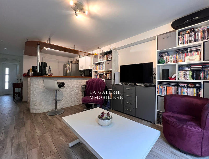 Maison - 186 m² - 8 pièces