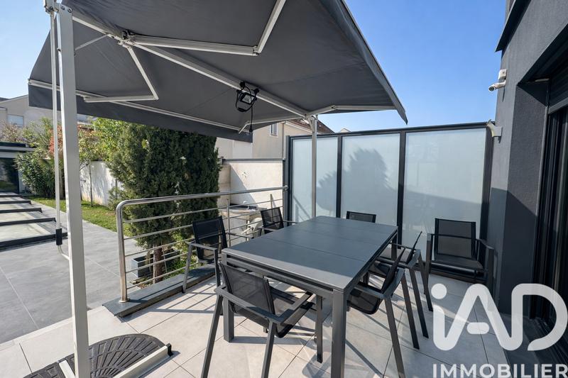 Maison - 183 m² - 7 pièces