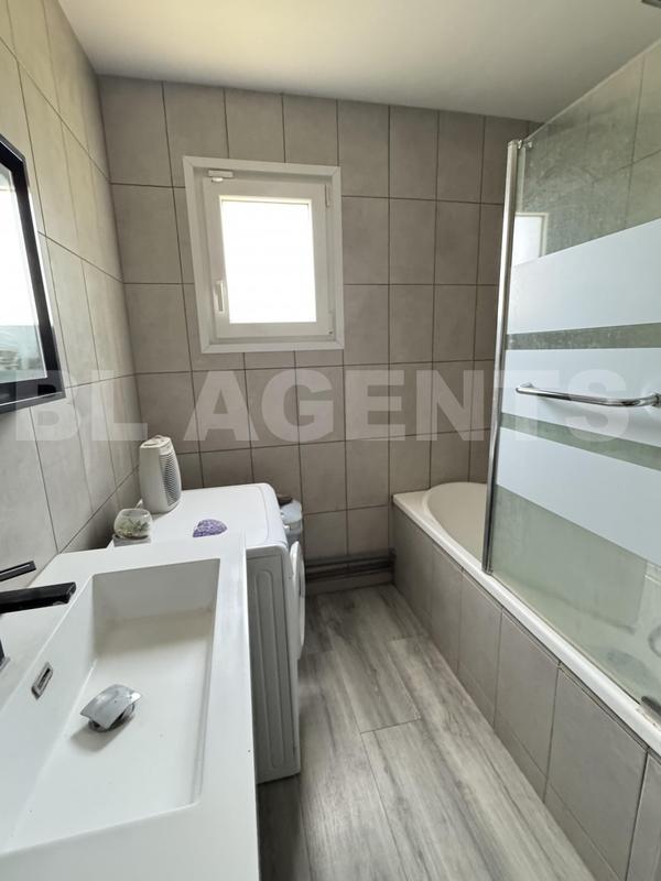 Pavillon - 90 m² - 4 pièces