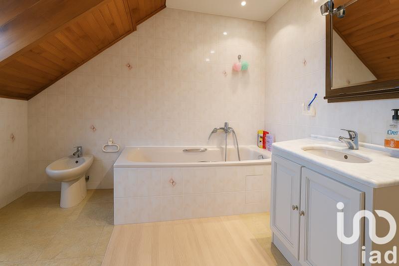 Maison - 123 m² - 7 pièces