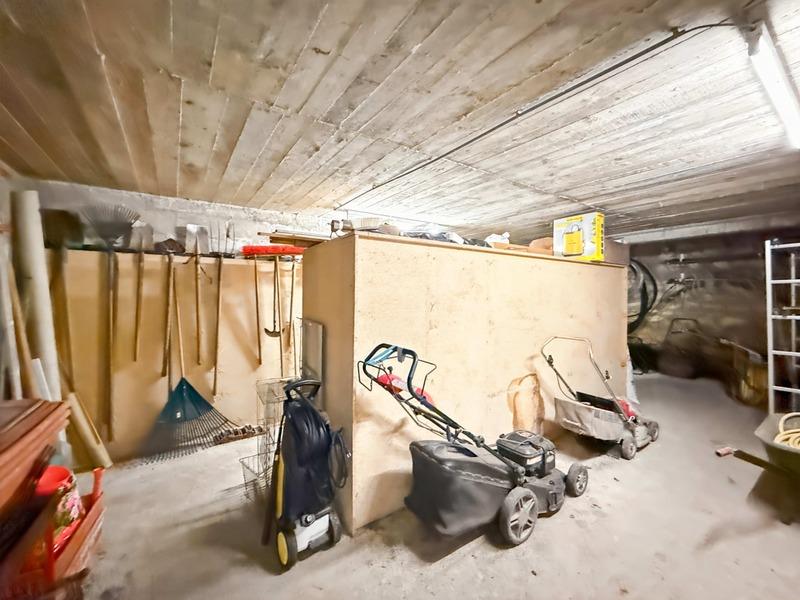 Maison - 317 m² - 10 pièces