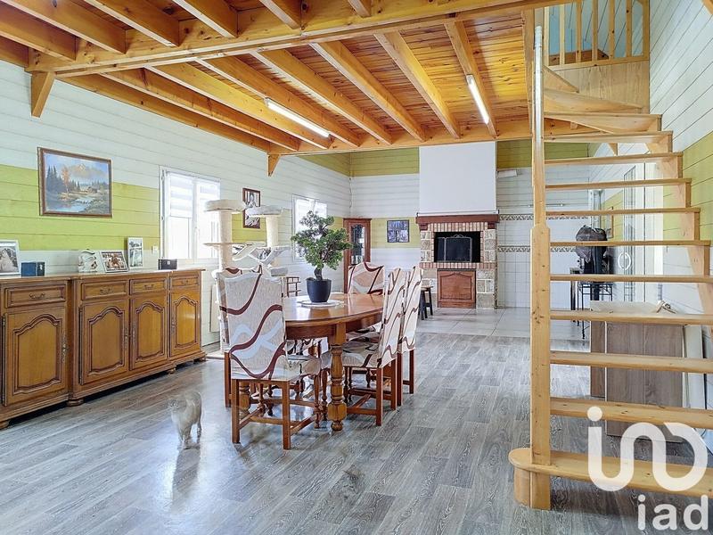 Maison - 179 m² - 9 pièces