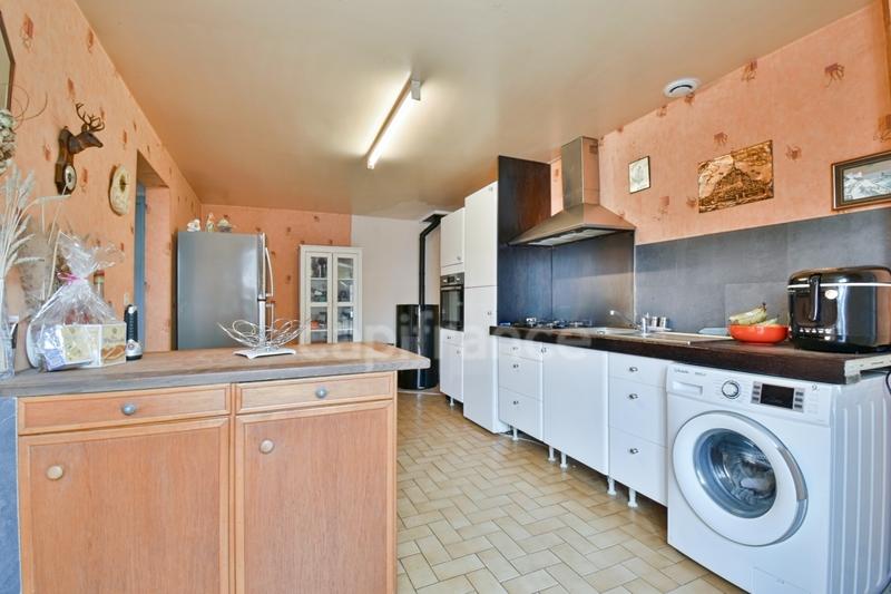 Maison - 196 m² - 8 pièces