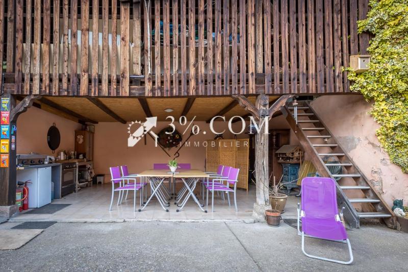 Propriété - 300 m² - 13 pièces