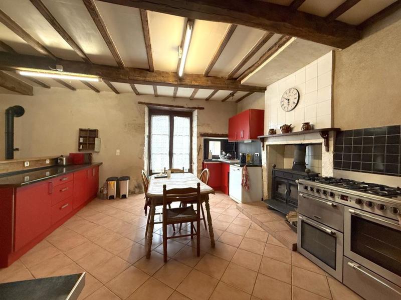 Maison - 217 m² - 6 pièces