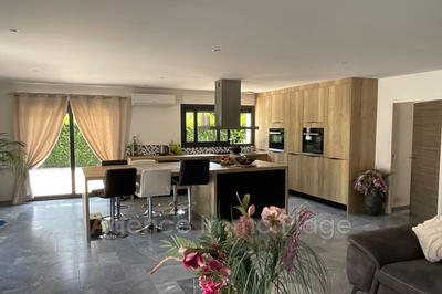 Demeure - 126 m² - 5 pièces