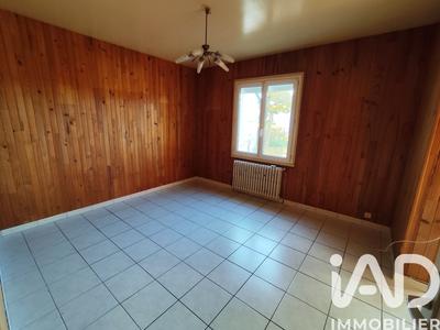 Maison - 90 m² - 6 pièces