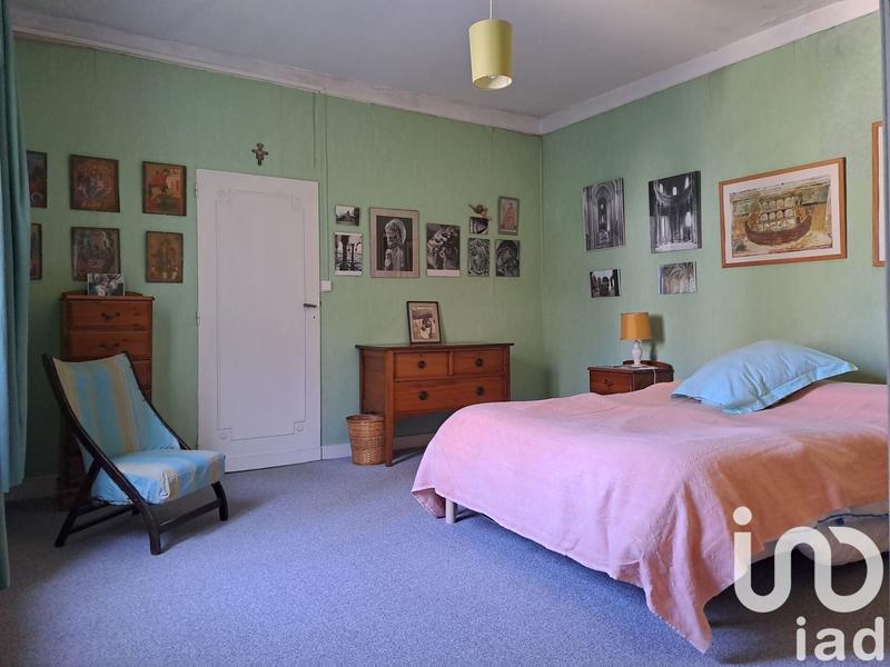 Maison - 280 m² - 12 pièces