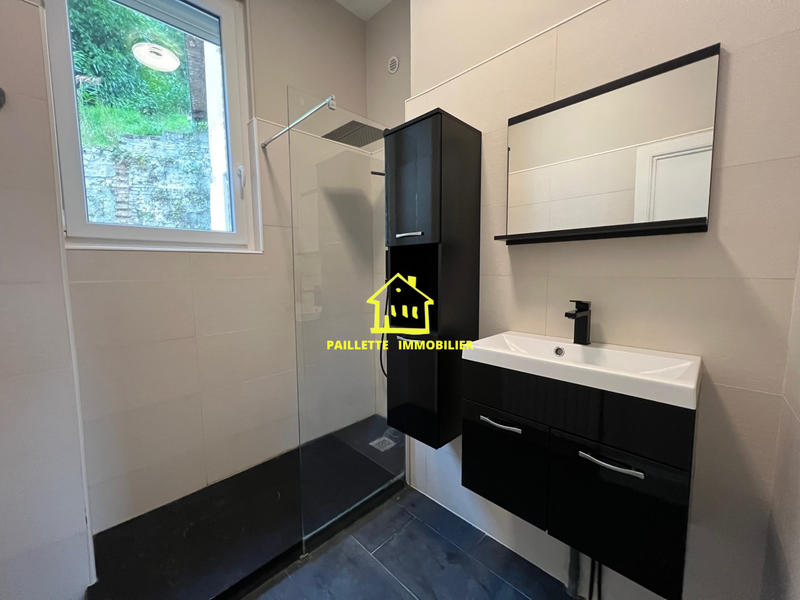 Maison - 202 m² - 5 pièces