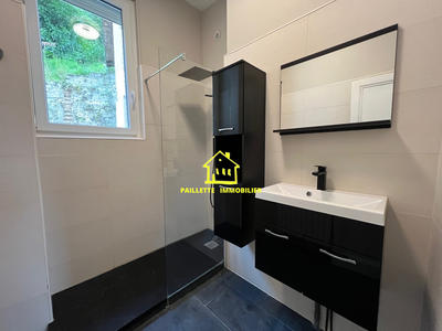 Maison - 202 m² - 5 pièces