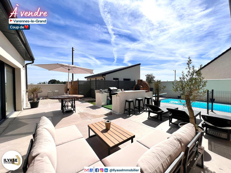 Maison - 209 m² - 8 pièces