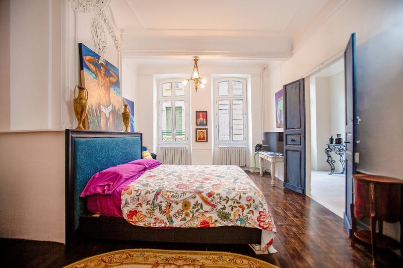 Maison - 446 m² - 12 pièces