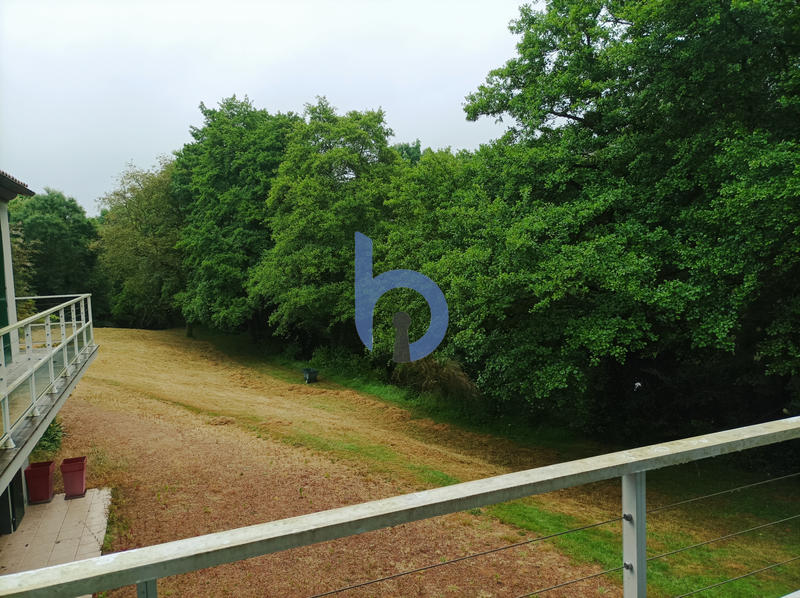 Maison - 264 m² - 9 pièces