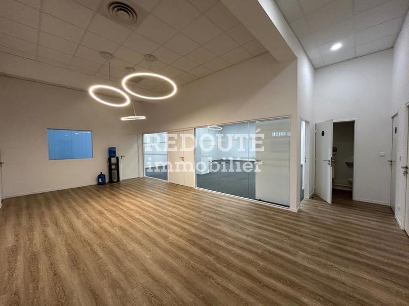 Bureau - 250 m² - 5 pièces
