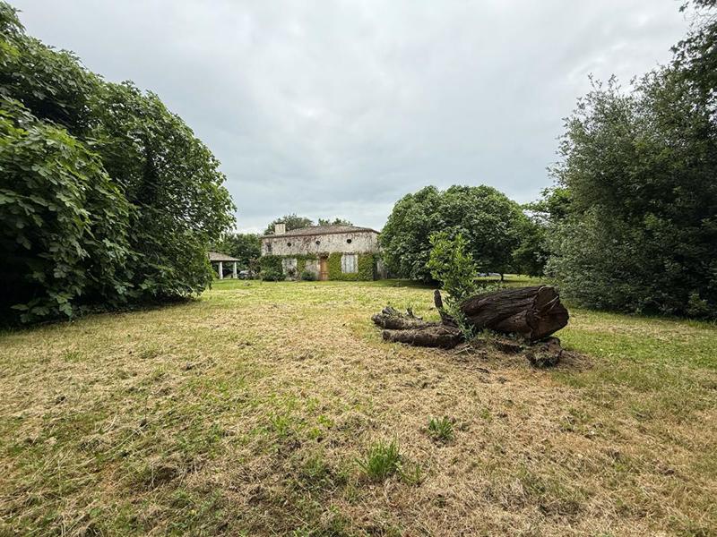 Maison - 255 m² - 7 pièces