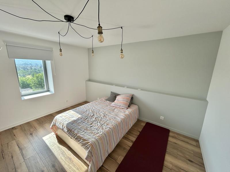 Maison - 239 m² - 5 pièces