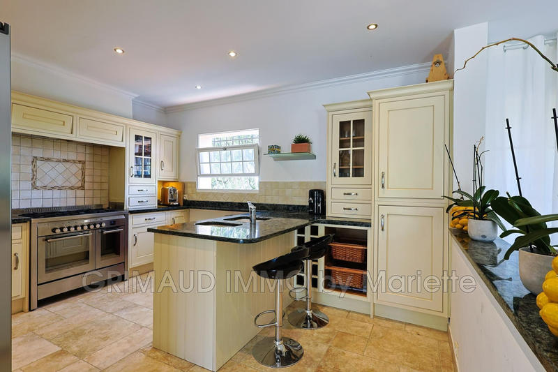 Maison - 190 m² - 6 pièces