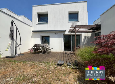 Maison - 85 m² - 4 pièces