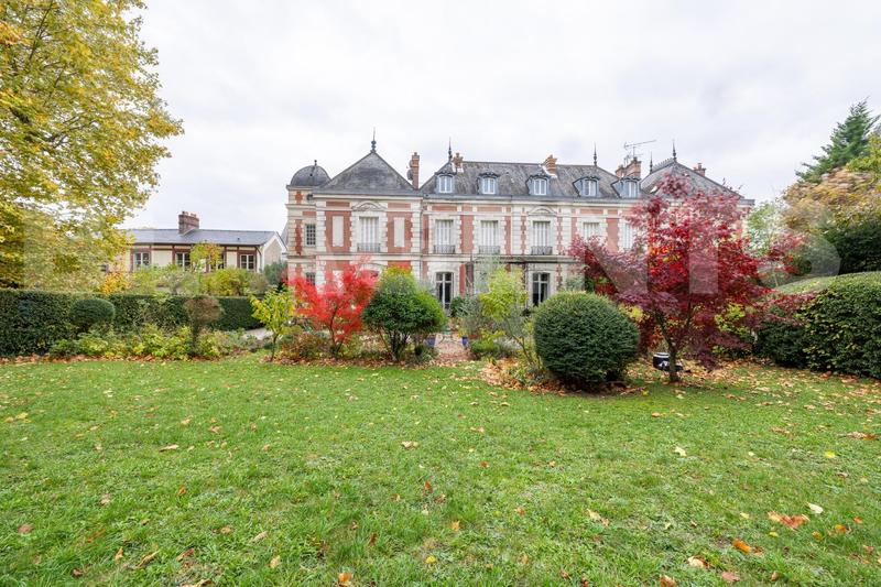 Demeure - 195 m² - 5 pièces