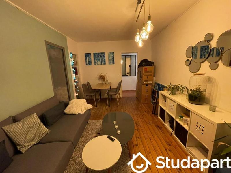 Chambre - 9 m² - 1 pièce