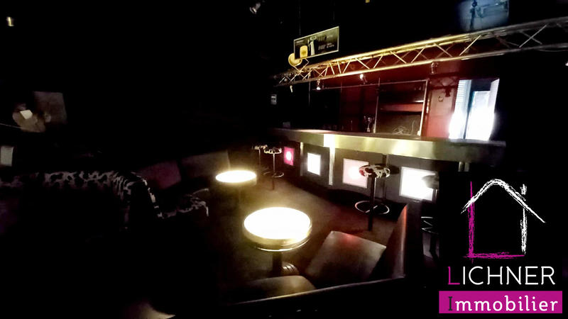 Local commercial - 384 m²