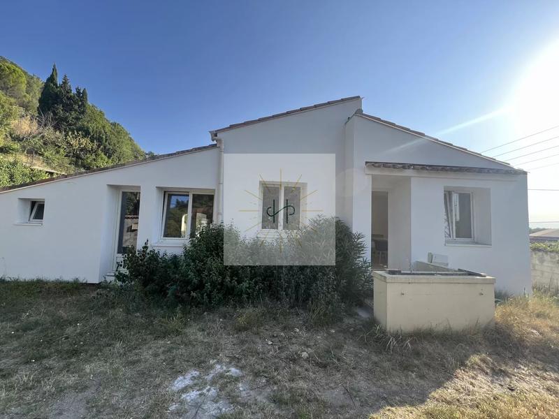 Maison - 92 m² - 5 pièces