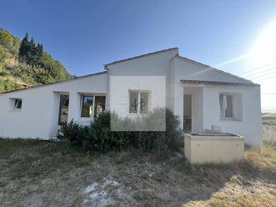 Maison - 92 m² - 5 pièces