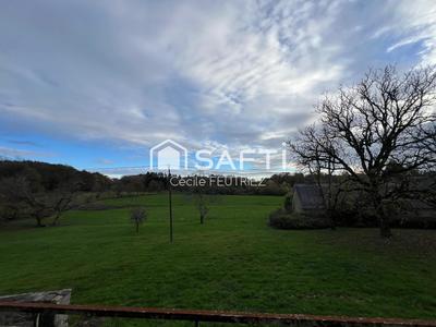 Maison - 270 m² - 8 pièces