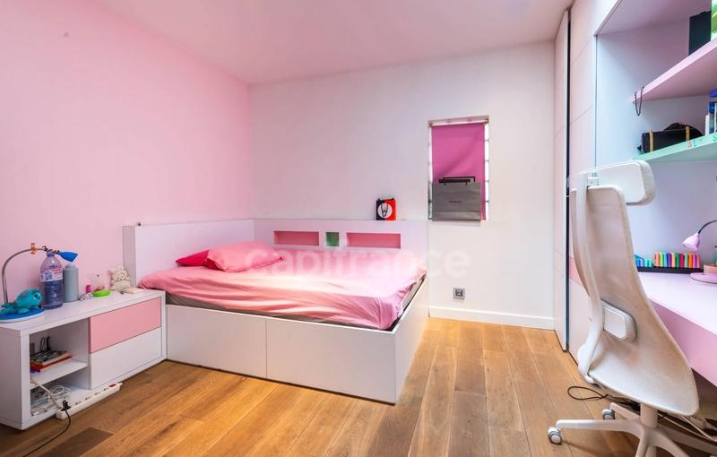 Maison - 180 m² - 6 pièces