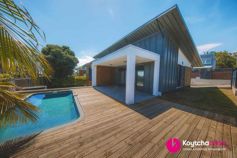 Maison - 98 m² - 4 pièces