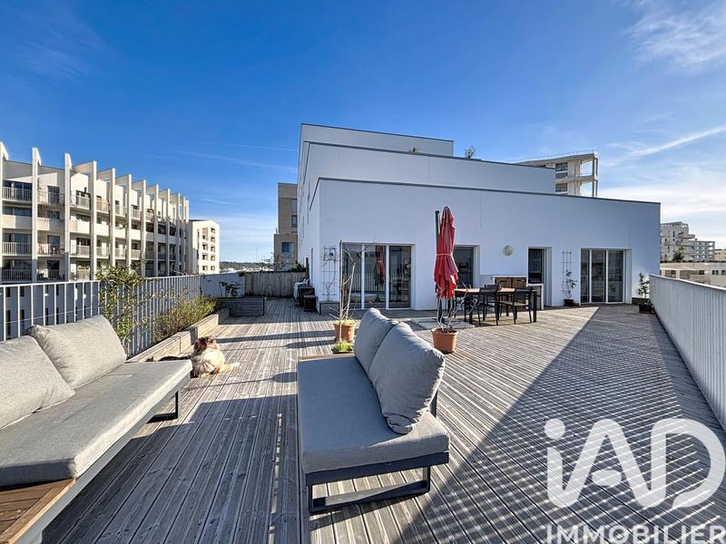 Appartement - 94 m² - 4 pièces