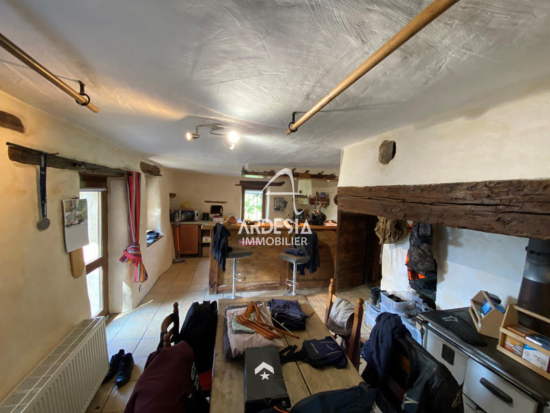 Maison - 250 m² - 8 pièces