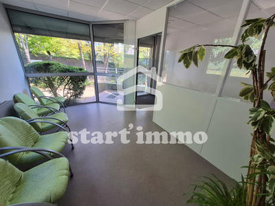 Bureau - 235 m²
