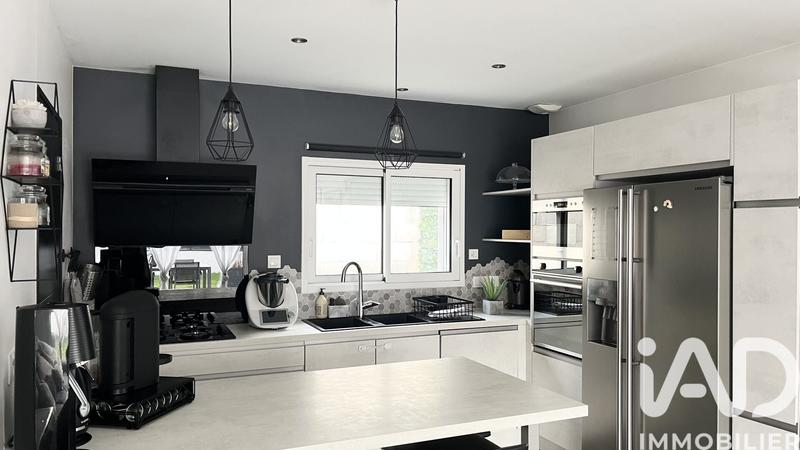 Maison - 96 m² - 5 pièces