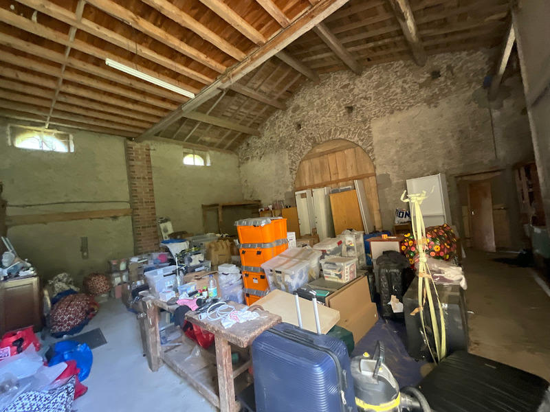 Propriété - 380 m² - 32 pièces