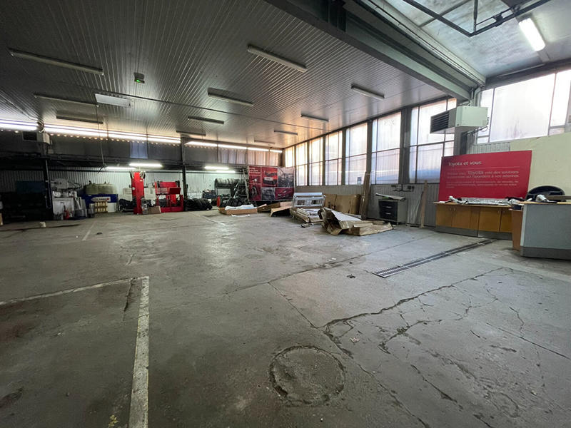 Local commercial - 1 500 m²