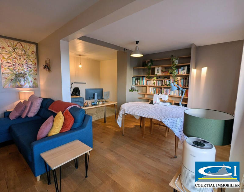 Appartement - 100 m² - 4 pièces