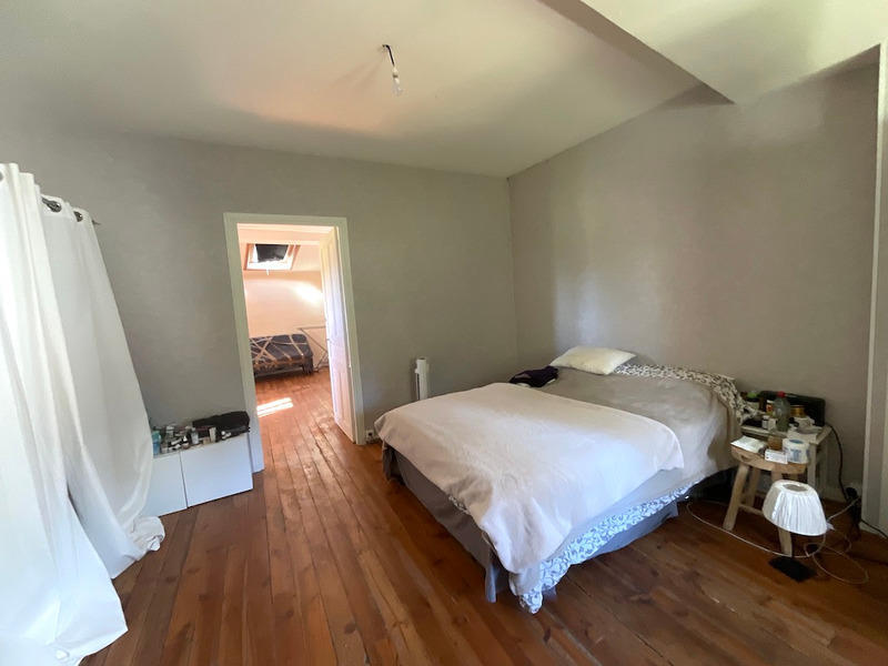 Propriété - 380 m² - 32 pièces