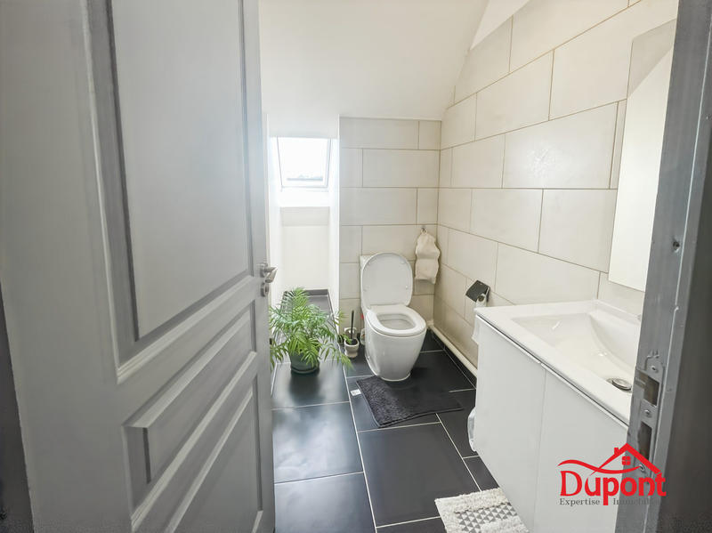 Maison traditionnelle - 168 m² - 7 pièces