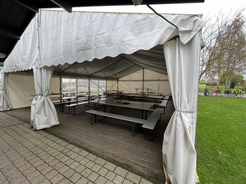 Local commercial - 450 000 m²