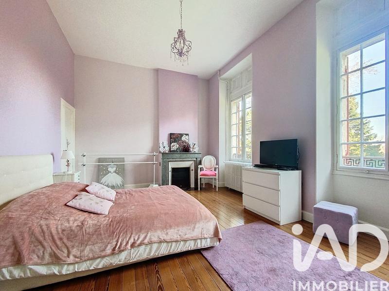 Maison - 471 m² - 11 pièces