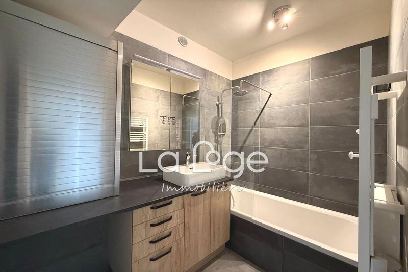 Appartement - 94 m² - 4 pièces