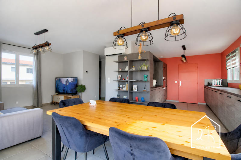 Maison - 90 m² - 4 pièces