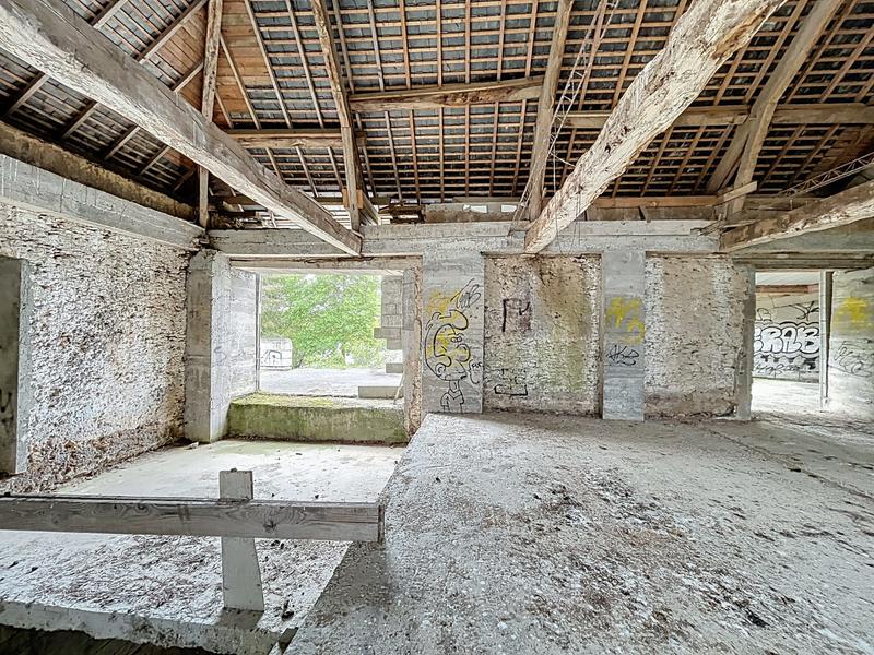 Maison ancienne - 250 m² - 6 pièces