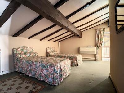 Maison - 140 m² - 7 pièces