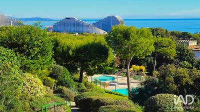 Appartement - 95 m² - 4 pièces