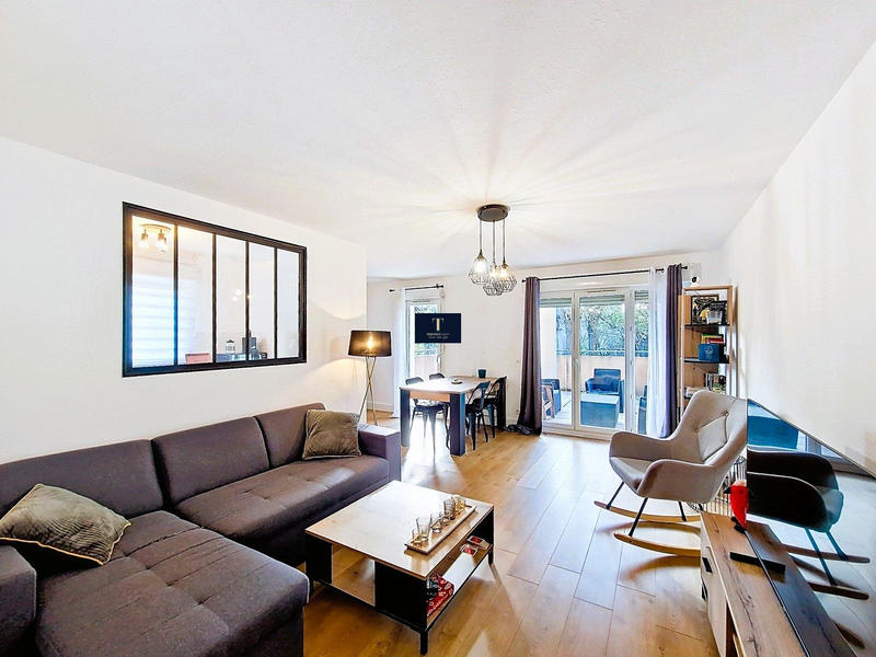 Appartement - 65 m² - 3 pièces