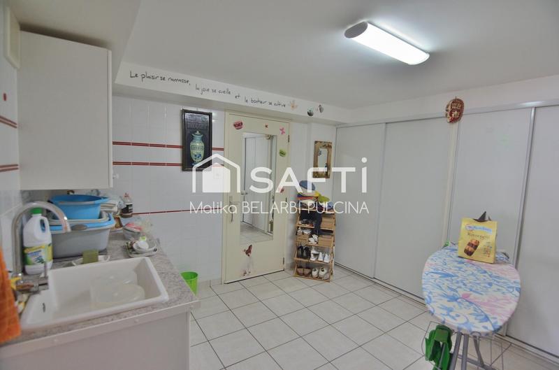 Villa - 208 m² - 9 pièces