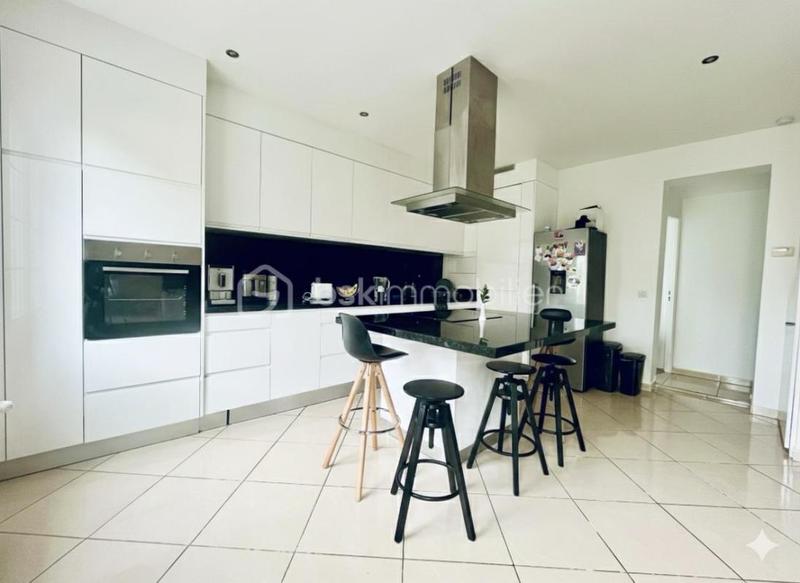 Maison - 108 m² - 6 pièces